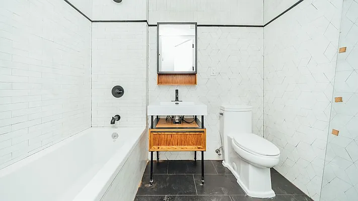 Rented by Nooklyn NYC LLC | media 90