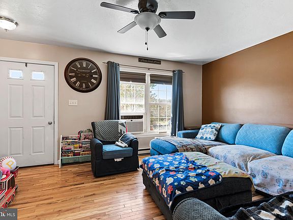 3rd image of 3810 Mountain Shadow Cir