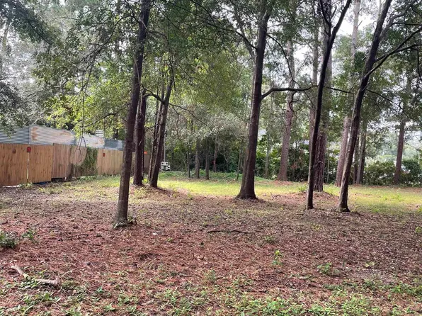 587 Gilmore Ave., Murrells Inlet, SC 29576