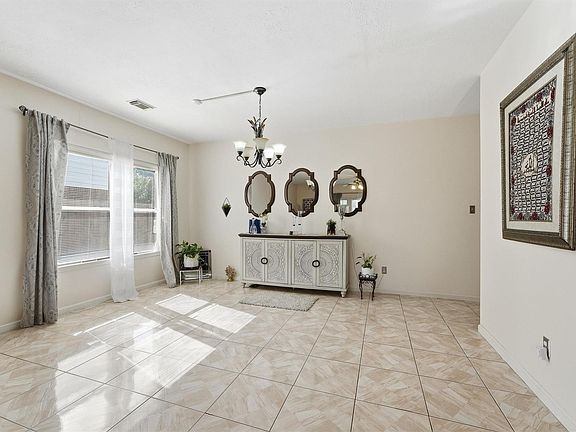 4th image of 14435 Andrea Way Ln