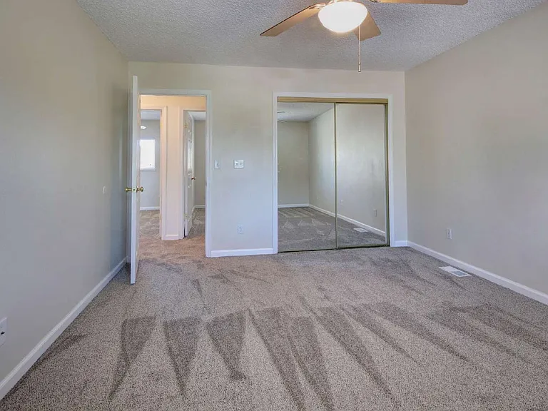 7490 Churchwood Cir — Photo 16