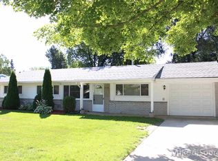 45466 Abington Cir, Macomb, MI 48042