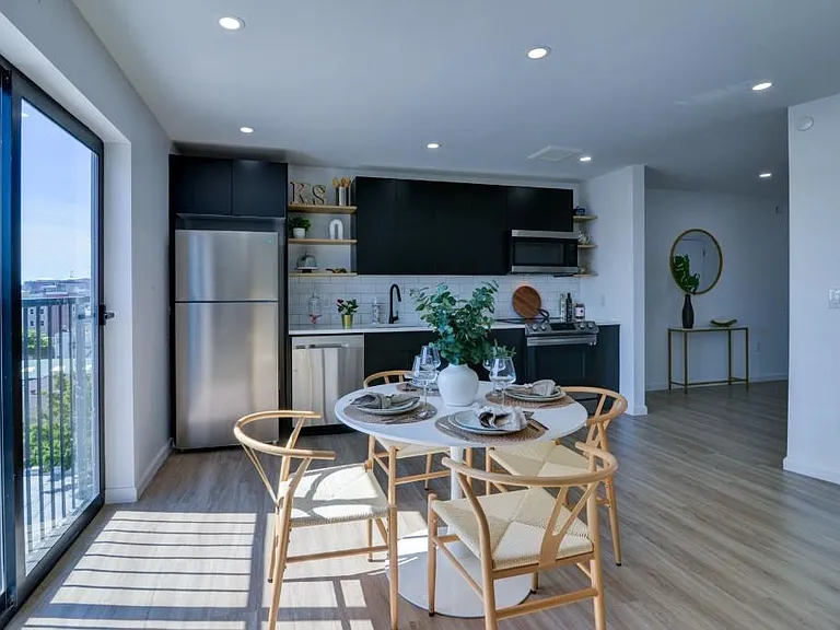 556A Market St #1C — Photo 9
