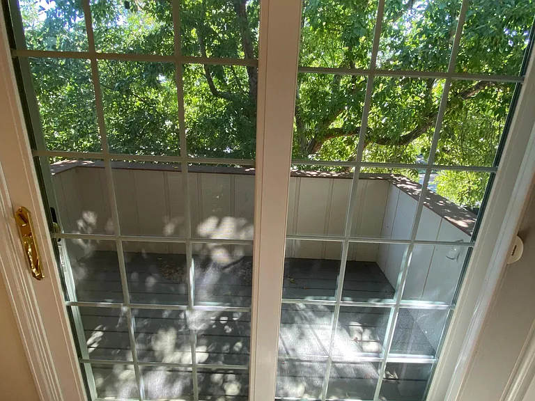 1535 Bradley Dr — Photo 33