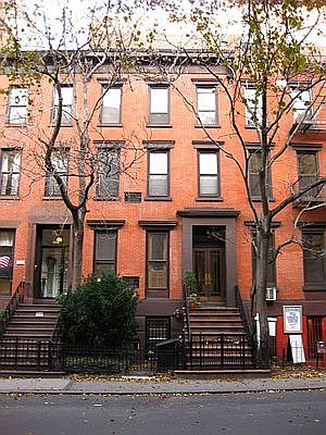 4th image of 245 W 24th St Unit Garden