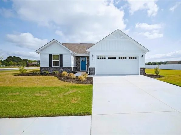 101 Tuscorora Ln, Moyock, NC 27958