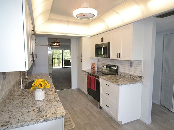 5th image of 2800 Cove Cay Dr Unit 5B