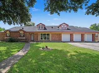 1710 Oaks Dr, Pasadena, TX 77502
