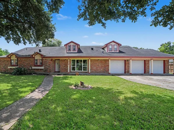 1710 Oaks Dr, Pasadena, TX 77502