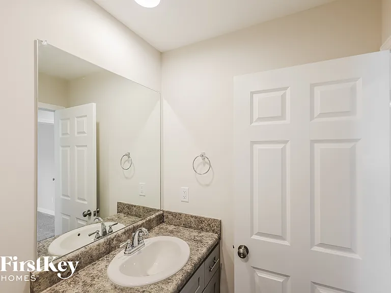 4409 Easthaven Cir — Photo 13