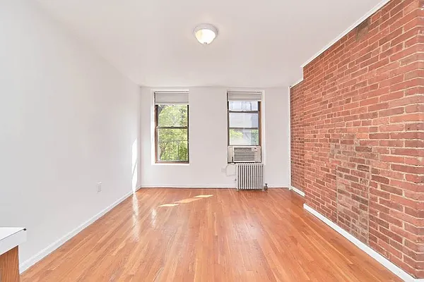 Rented by Living New York | media 10