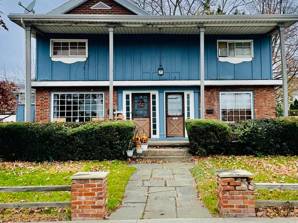 820 Main St, Peckville, PA 18452