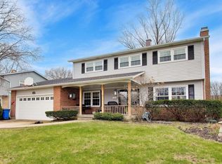 1111 E Greenwood Dr, Mount Prospect, IL 60056
