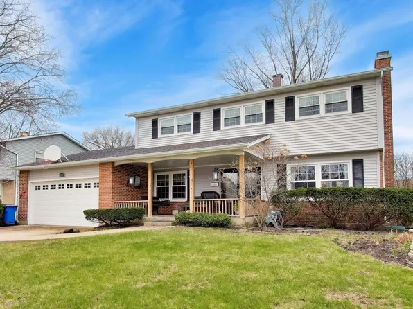 1111 E Greenwood Dr, Mount Prospect, IL 60056