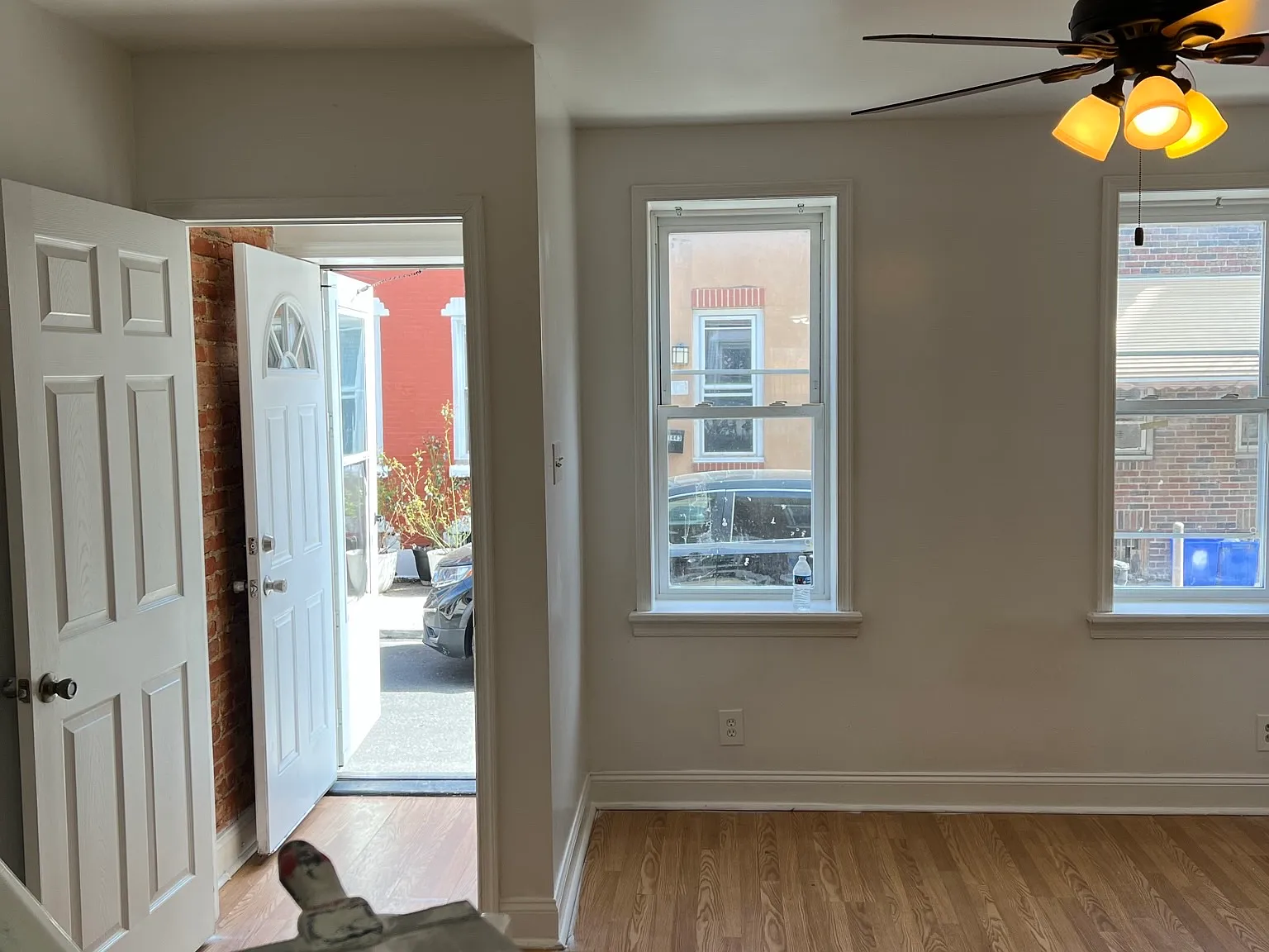 2 bed, 700 sqft, $1,700 — Photo 2