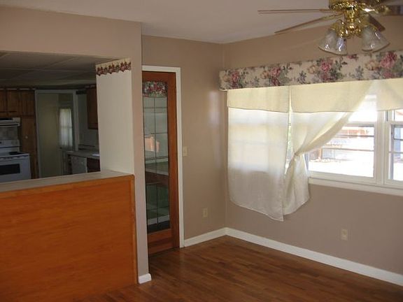 4th image of 2507 Broadwater Ave