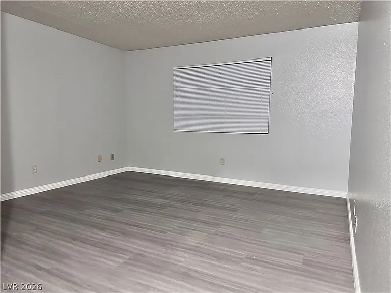 8413 Dunphy Ct — Photo 5