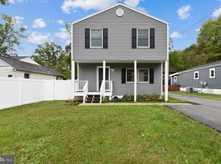 1187 Pine Ave, Shady Side, MD 20764