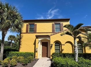 9017 Alturas St #284, Naples, FL 34113