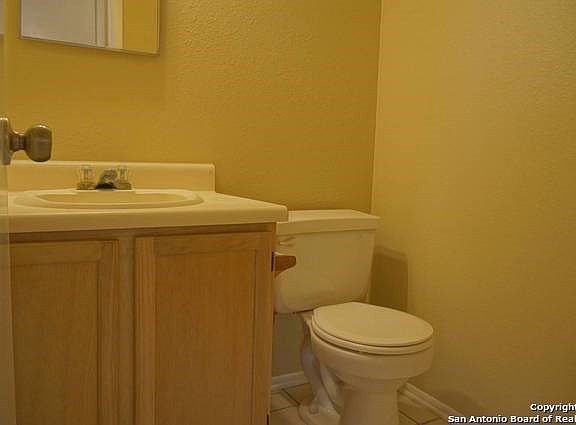 4th image of 9810 Kelton Dr