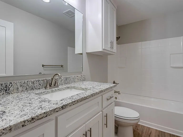 603 Casa Linda Dr #B — Photo 3