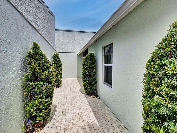 2nd image of 5449 Rose Marie Avenue N