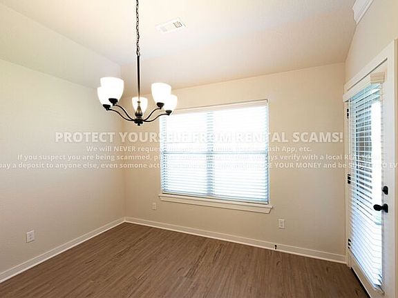 5th image of 520 Aster St