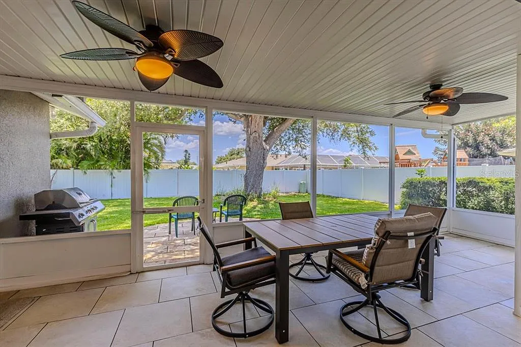 3 bed, 2.0 bath, 1676 sqft, $3,450 — Photo 4