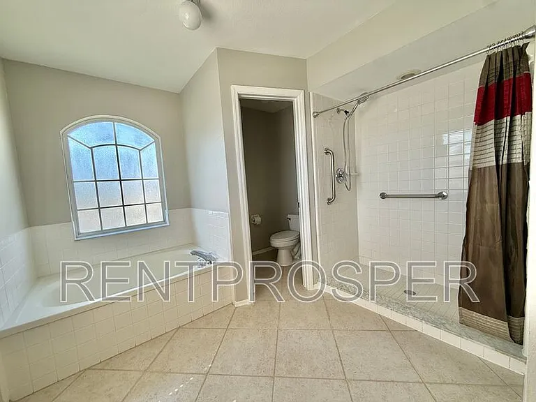 2205 Wyndam Way — Photo 8