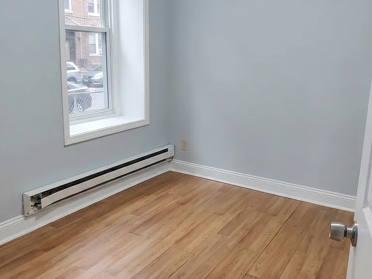 53 West Logan St. — Photo 3