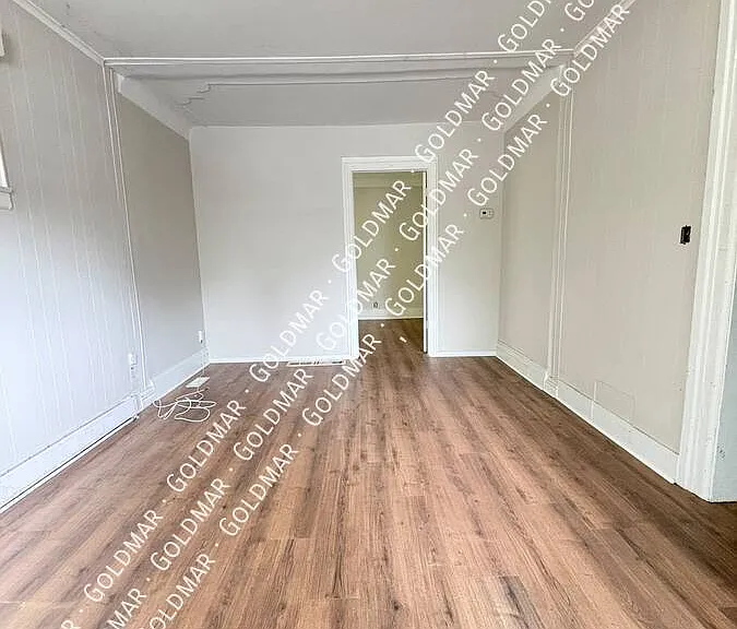 705 Moy Ave #MAIN — Photo 2