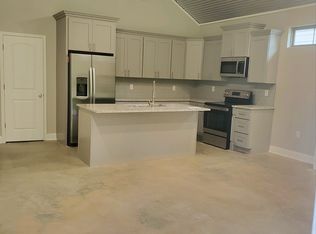 118 Duhon St, Maurice, LA 70555