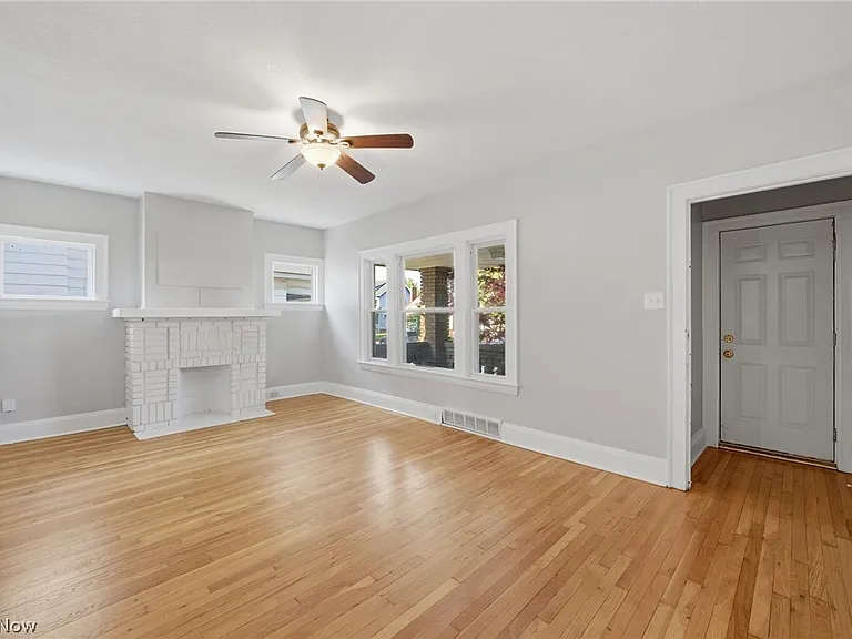 2058 Wascana Ave — Photo 5