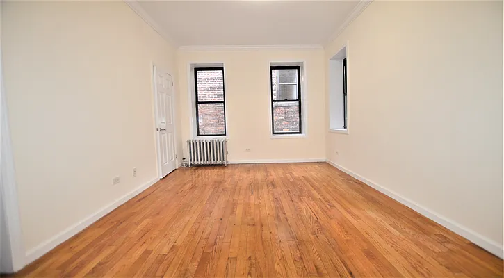 Rented by Manhattan Realty Group | media 6
