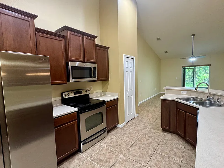 3750 Aria Dr — Photo 2