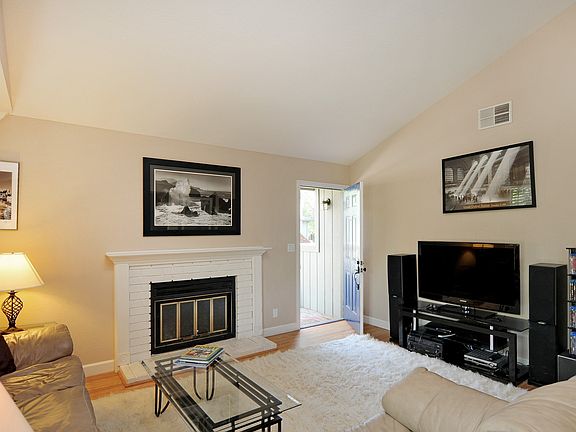 3rd image of 1915 La Terrace Cir #33