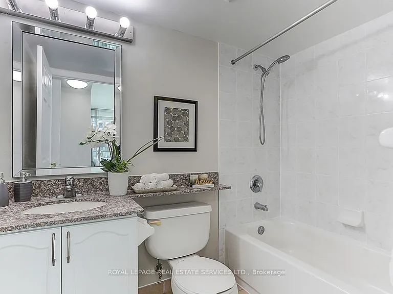 5500 Yonge St #808 — Photo 16