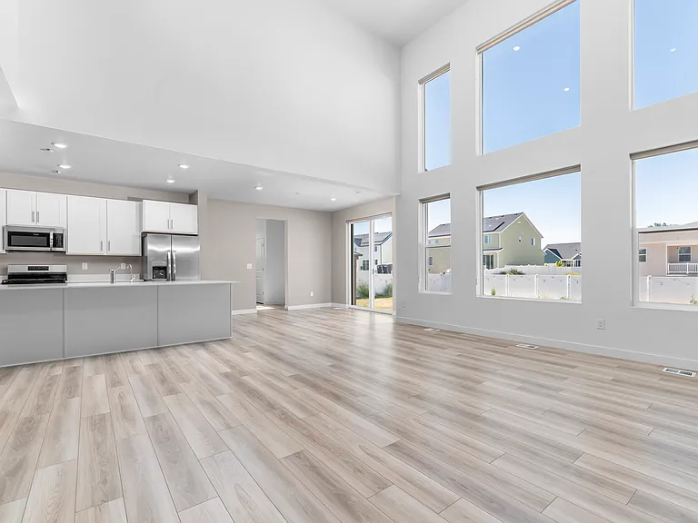 1877 E Chukar Dr — Photo 9