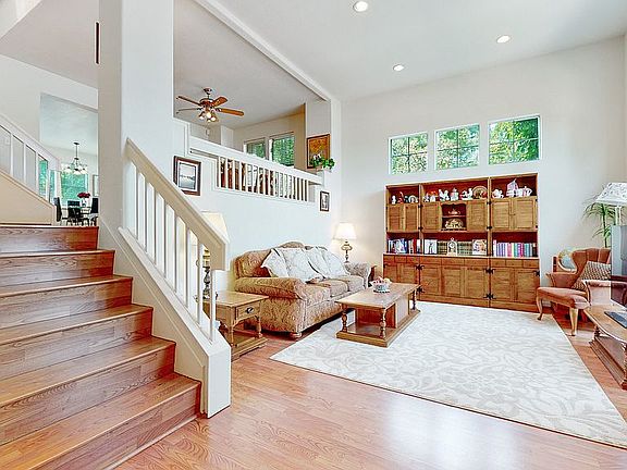 4th image of 4610 Hampton Falls Pl