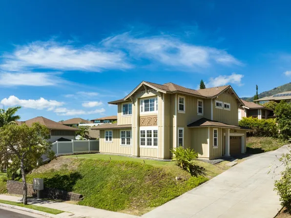 98 Kinohi Loa St, Wailuku, HI 96793