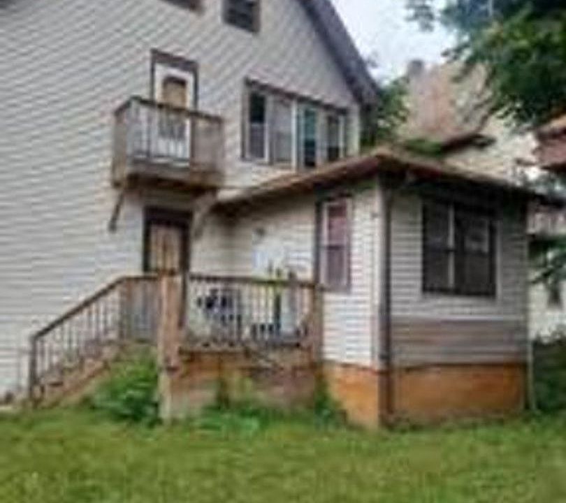 1st image of 2406-2408 N 41st St