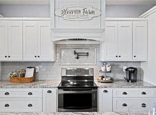 19864 Nichols Dr, Nortonville, KS 66060