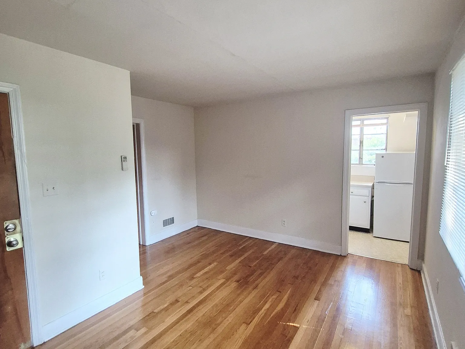 3230 West Grace Street - 6 — Photo 4