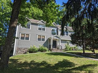 112 High Point Dr, Springfield, NJ 07081