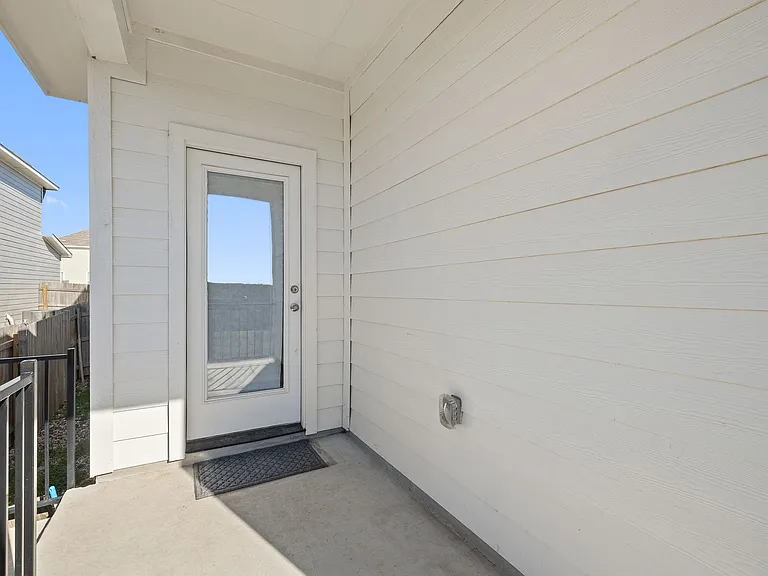408 Black Opal Dr — Photo 36