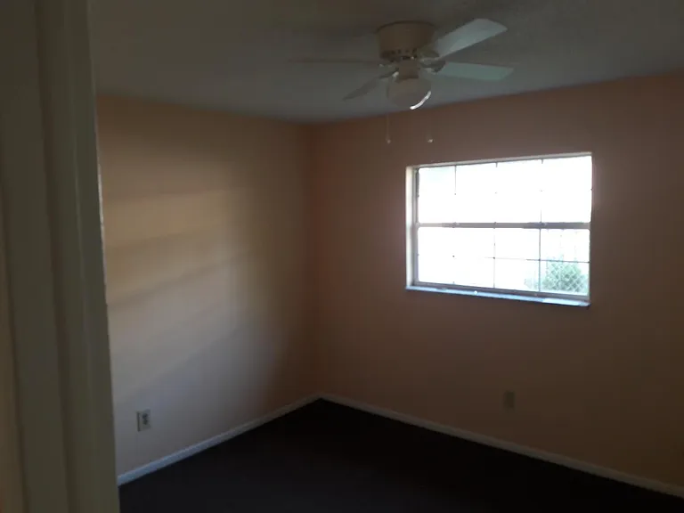 1734 Montana Ave NE — Photo 8