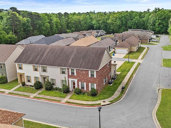 3rd image of 221 Prospect Park Cir