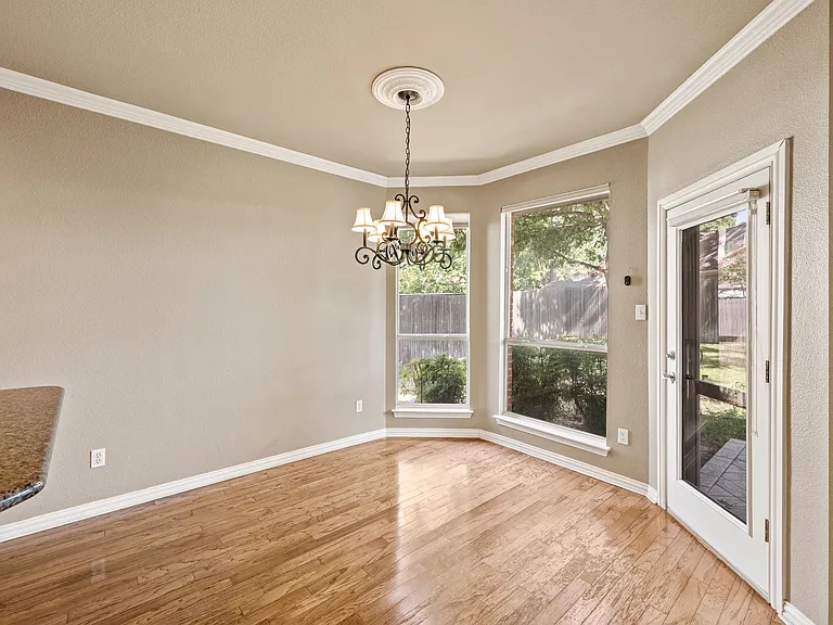3316 Lexington Ave — Photo 41