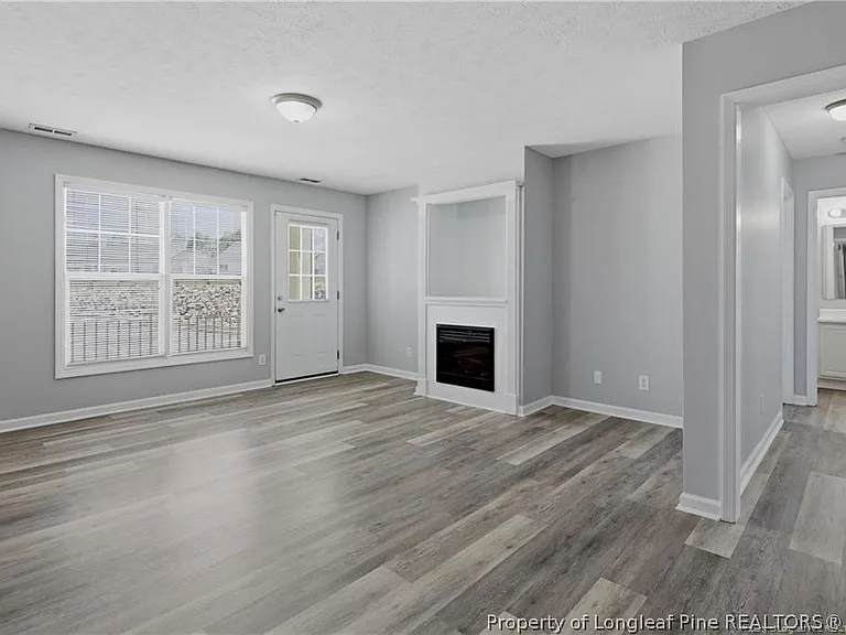 401 Meadowland Ct #4 — Photo 7