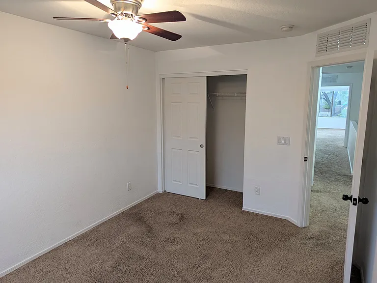 33966 N Mercedes Dr — Photo 16